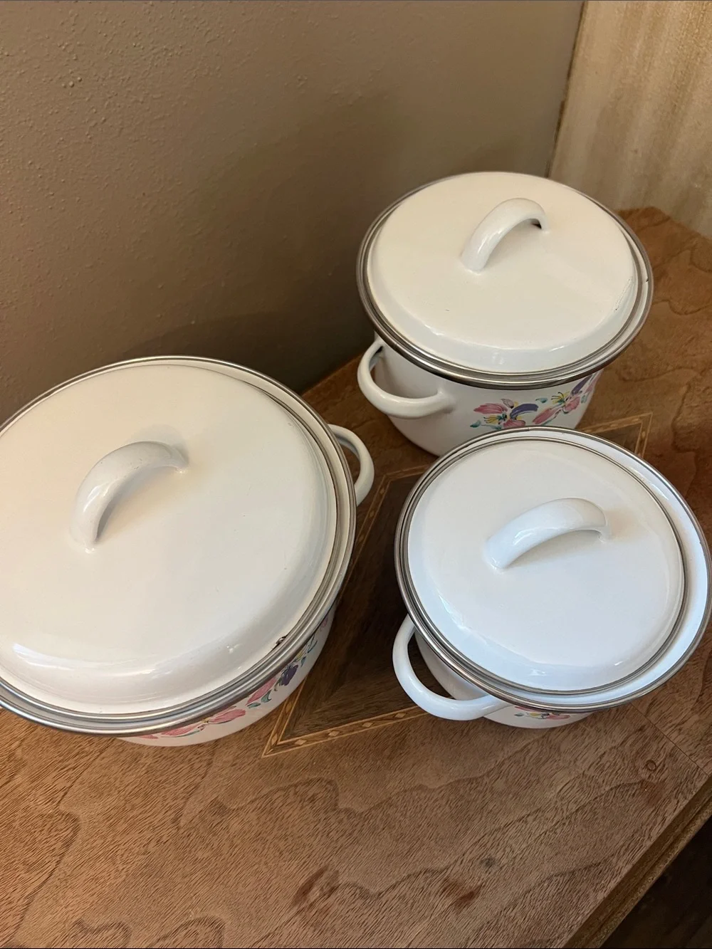 Set of three Vintage floral mini stockpots with lids